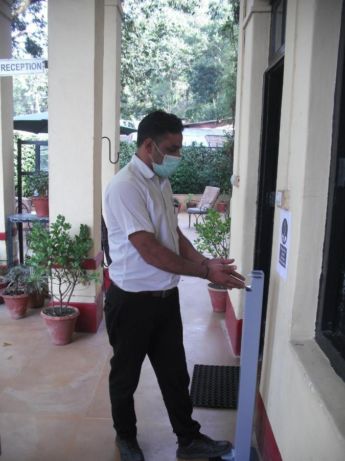 Alasia Hotel Kasauli Exterior photo