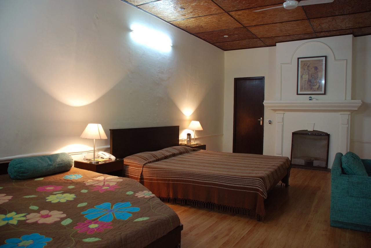 Alasia Hotel Kasauli Exterior photo